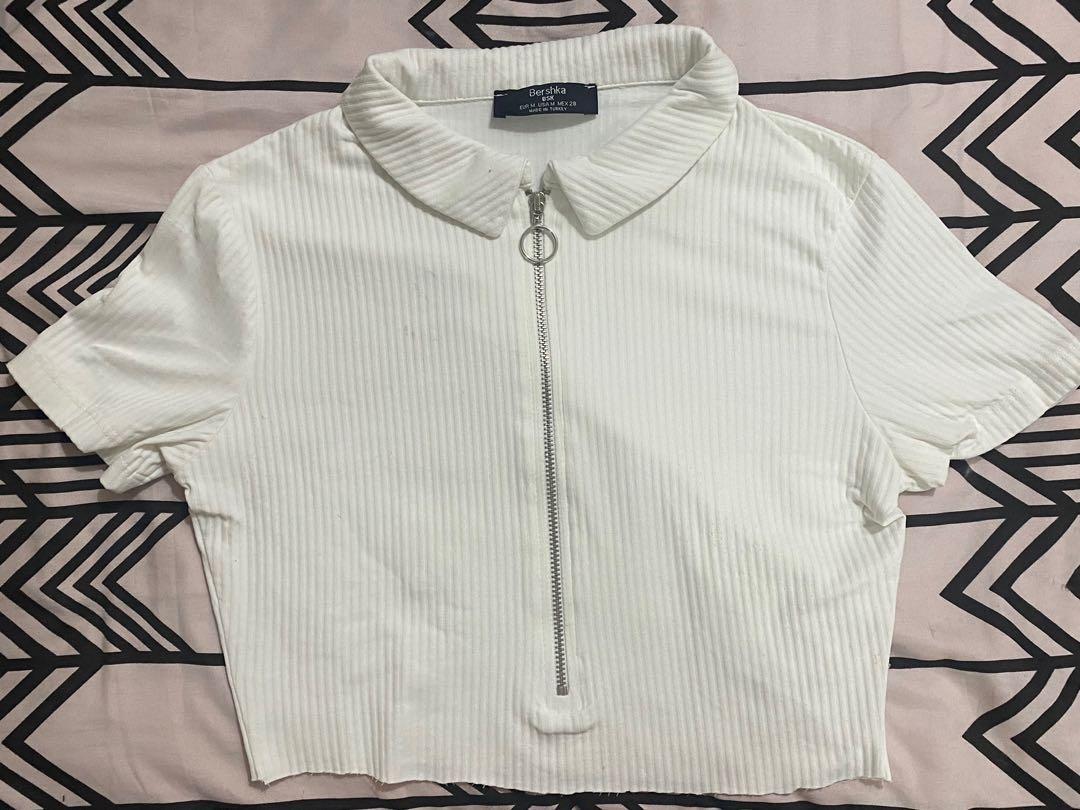 bershka zip white shirt (Category: Shirts) located in Quezon City. Submitted by preloved_chae (Listing ID 1121621343, Image 1). Description: never been wore and super nice ng fabric #bershka #whitetops #zippertop.