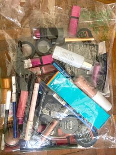 (Category: ) located in . Submitted by prettyglambox (Listing ID 1121640196, Image 1). Description: .
