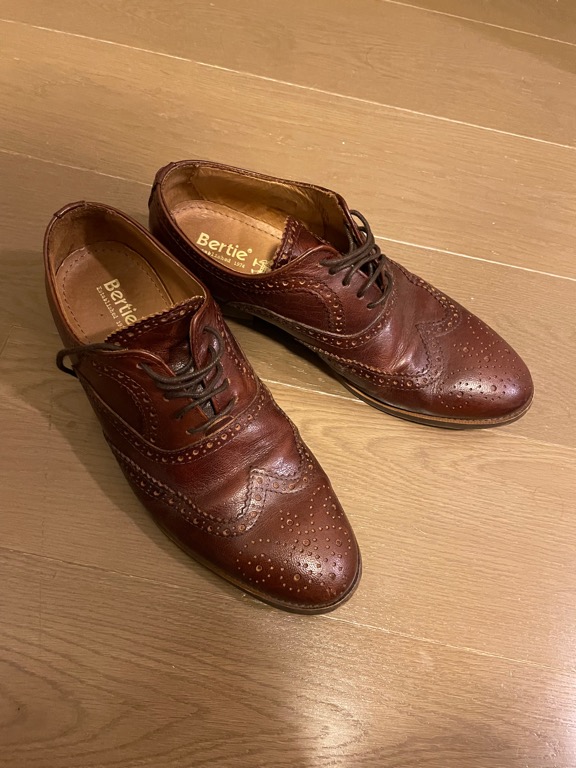 Bertie brogues hot sale