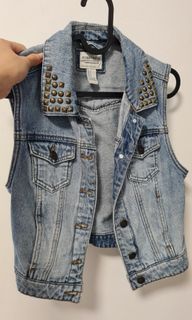 (Category: ) located in . Submitted by prettythriftstore (Listing ID 1121609291, Image 1). Description: .