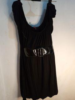 Dress sabuk hitam