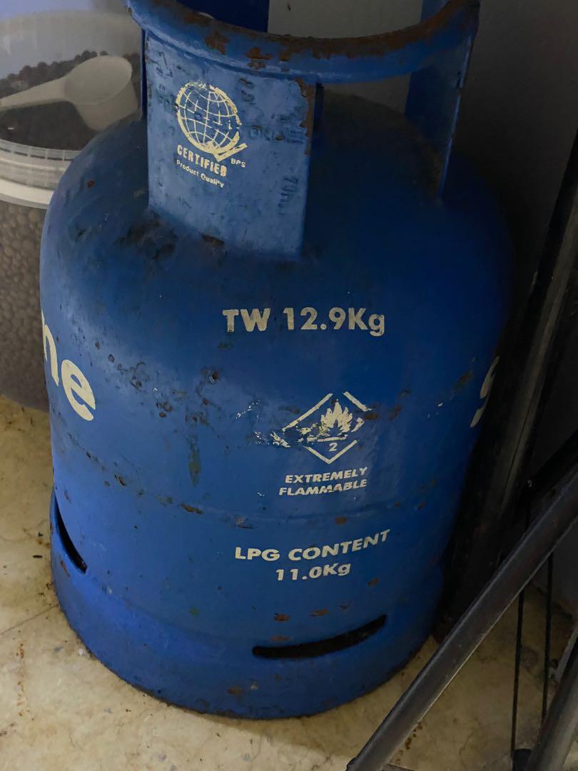 Empty Solane Gas Tank with regulator, TV & Home Appliances, Kitchen