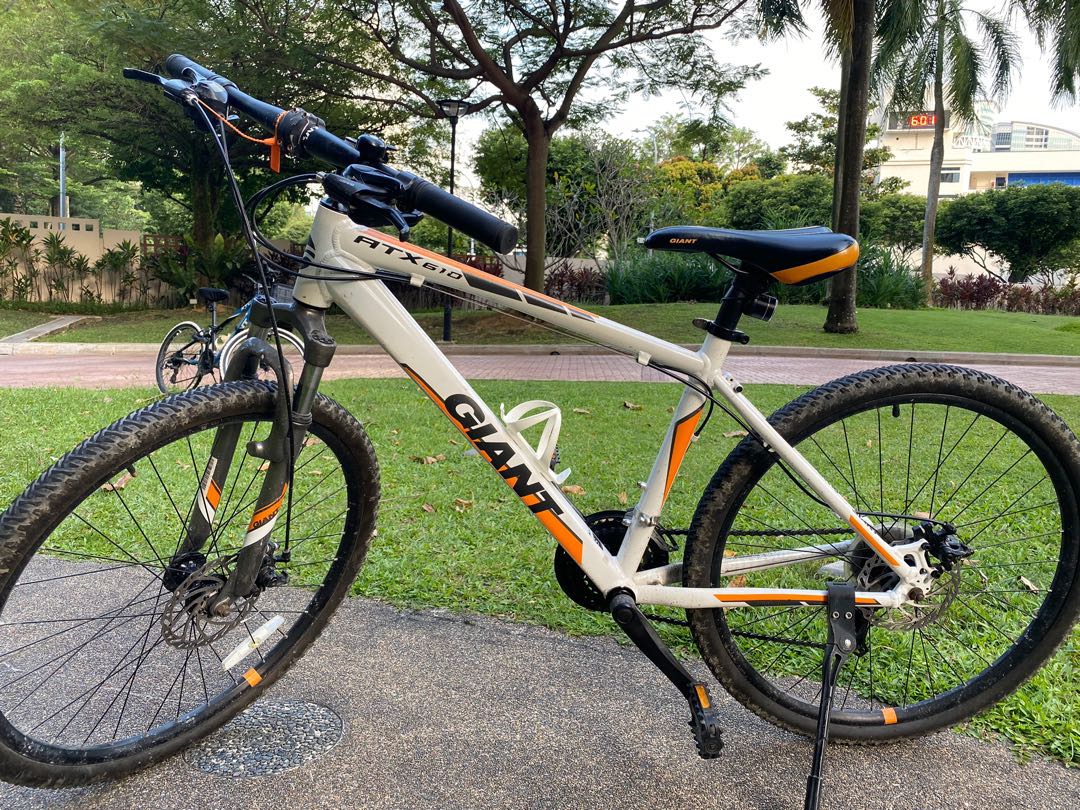 Giant Mountain Bike ATX610, Sports Equipment, Bicycles & Parts