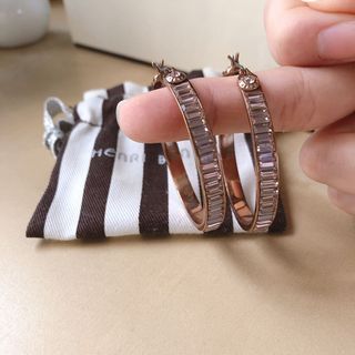 （分類：）位於 。 由 miss.two.hk 提交（商品編號 1121623948，圖片 1）。簡介： 。