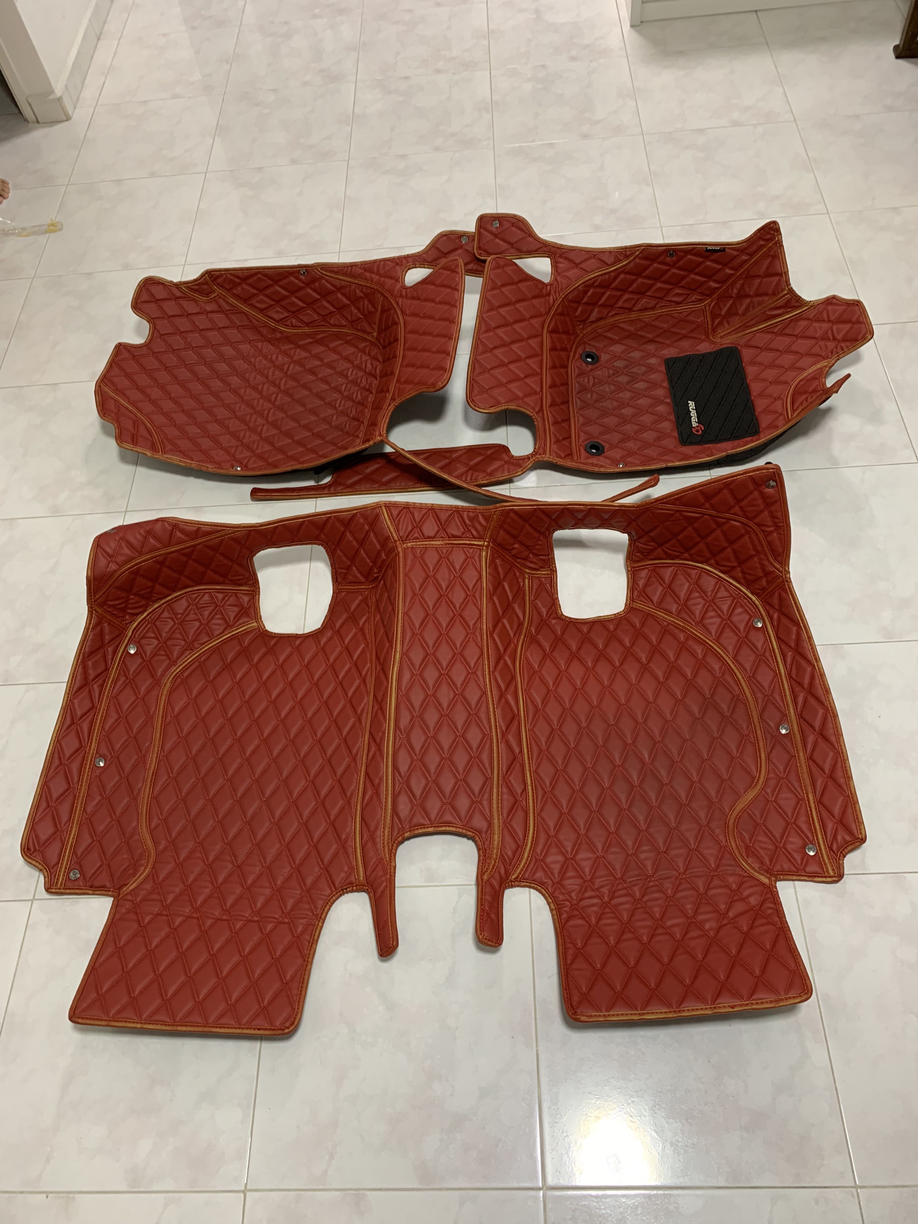 Honda HRV Car Mats, Car Accessories, Accessories on Carousell