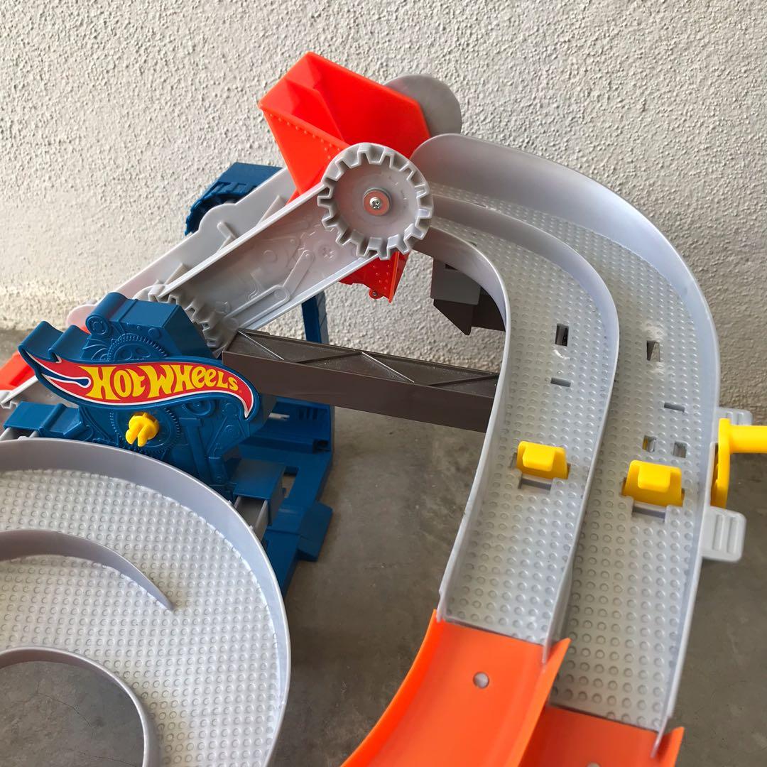 Hot wheels 2025 factory raceway