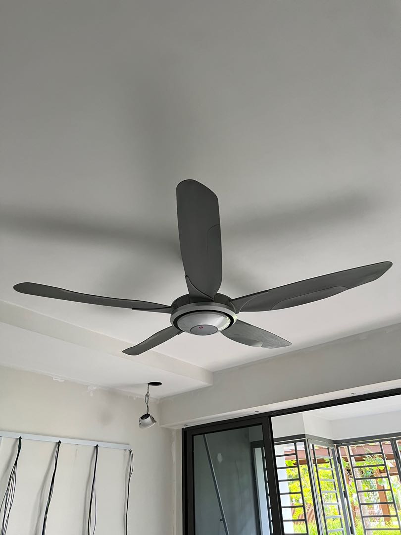 Kdk sensor ceiling fan 150cm, Furniture & Home Living, Lighting & Fans