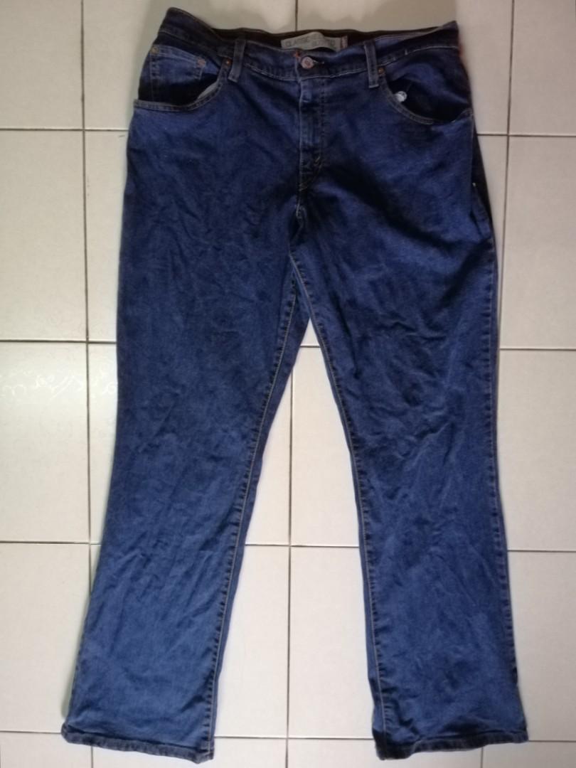 Levis 550 classic relaxed bootcut ladies jeans size 33, Women's Fashion,  Bottoms, Jeans & Leggings on Carousell