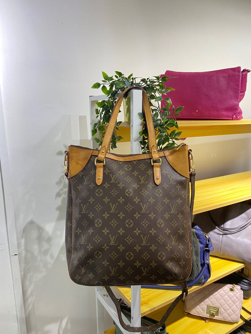 LV Odeon GM, Women's Fashion, Bags & Wallets, Purses & Pouches on Carousell