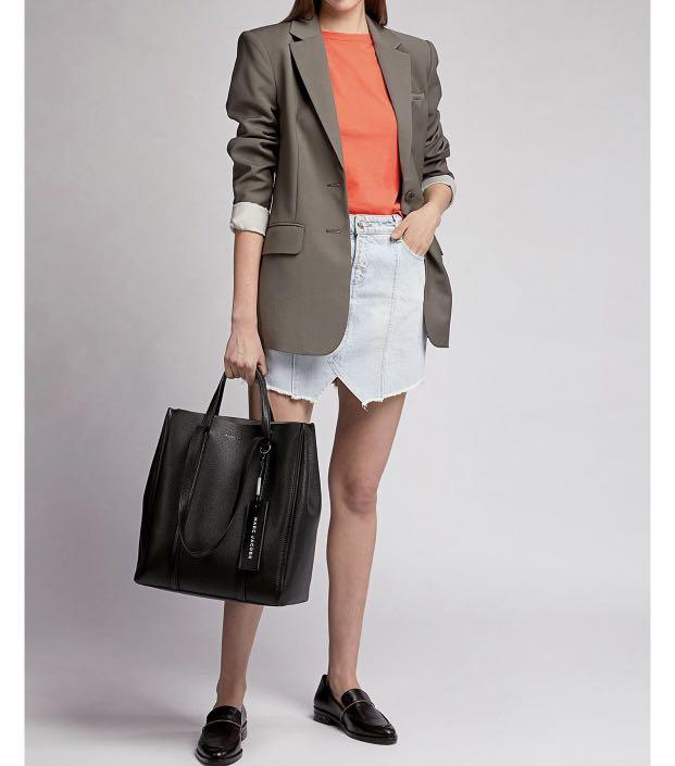 Marc jacobs the clearance tag tote 31