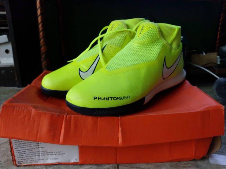 sepatu futsal nike phantom vsn academy