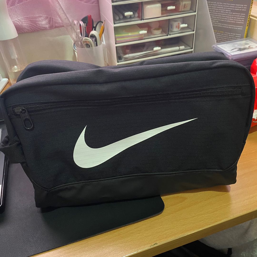 mens nike pouch