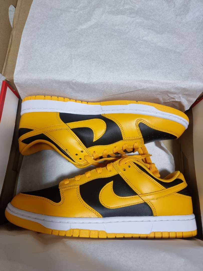 sb dunk goldenrod