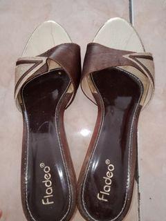 Sandal kondangan Fladeo