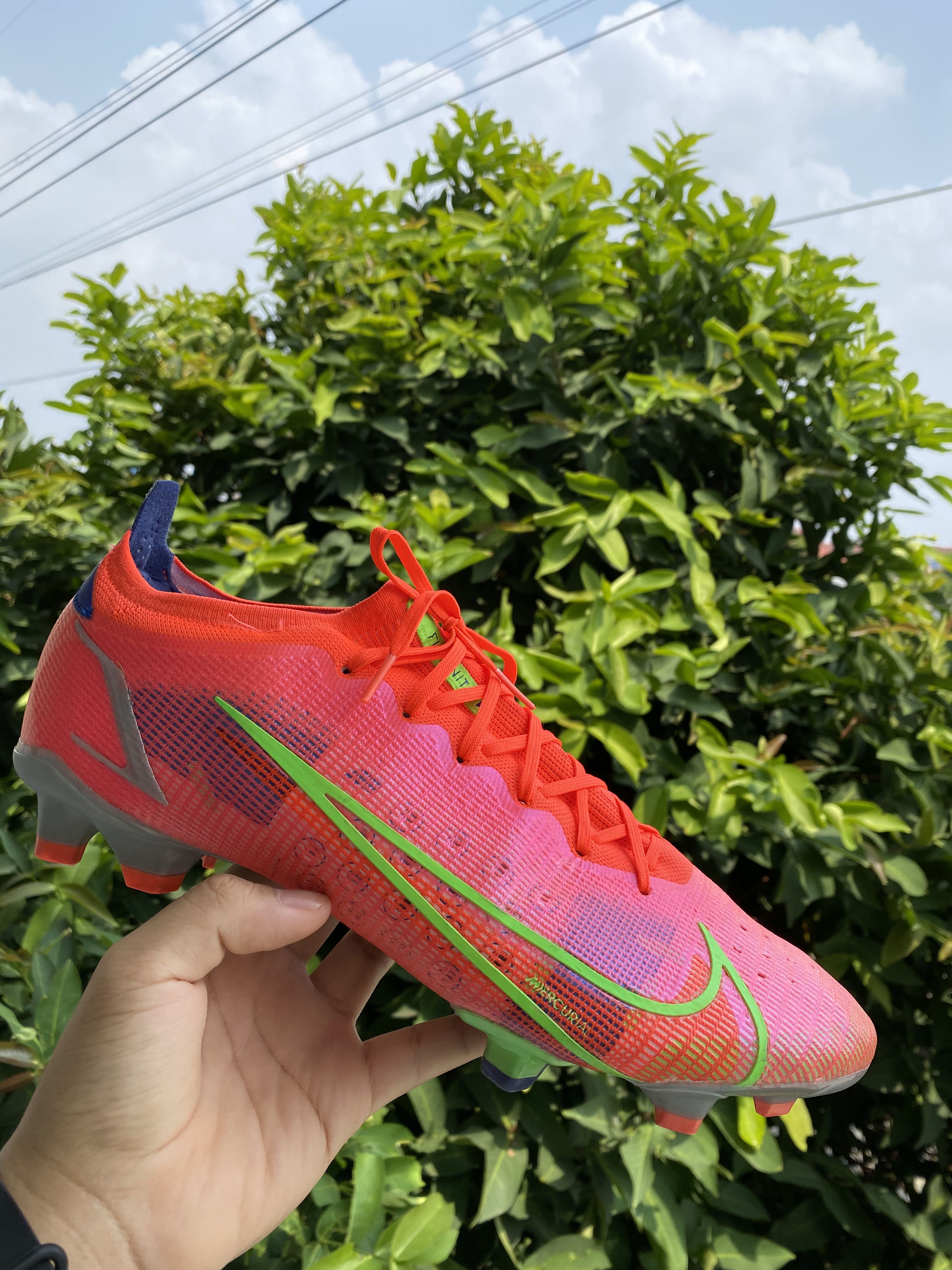 sepatu bola nike vapor