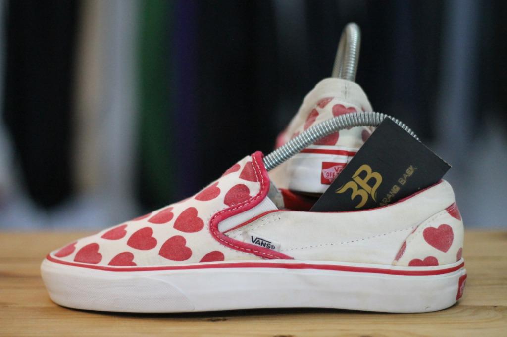 Vans with red heart sales