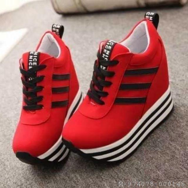 Adidas wedges wanita 2025