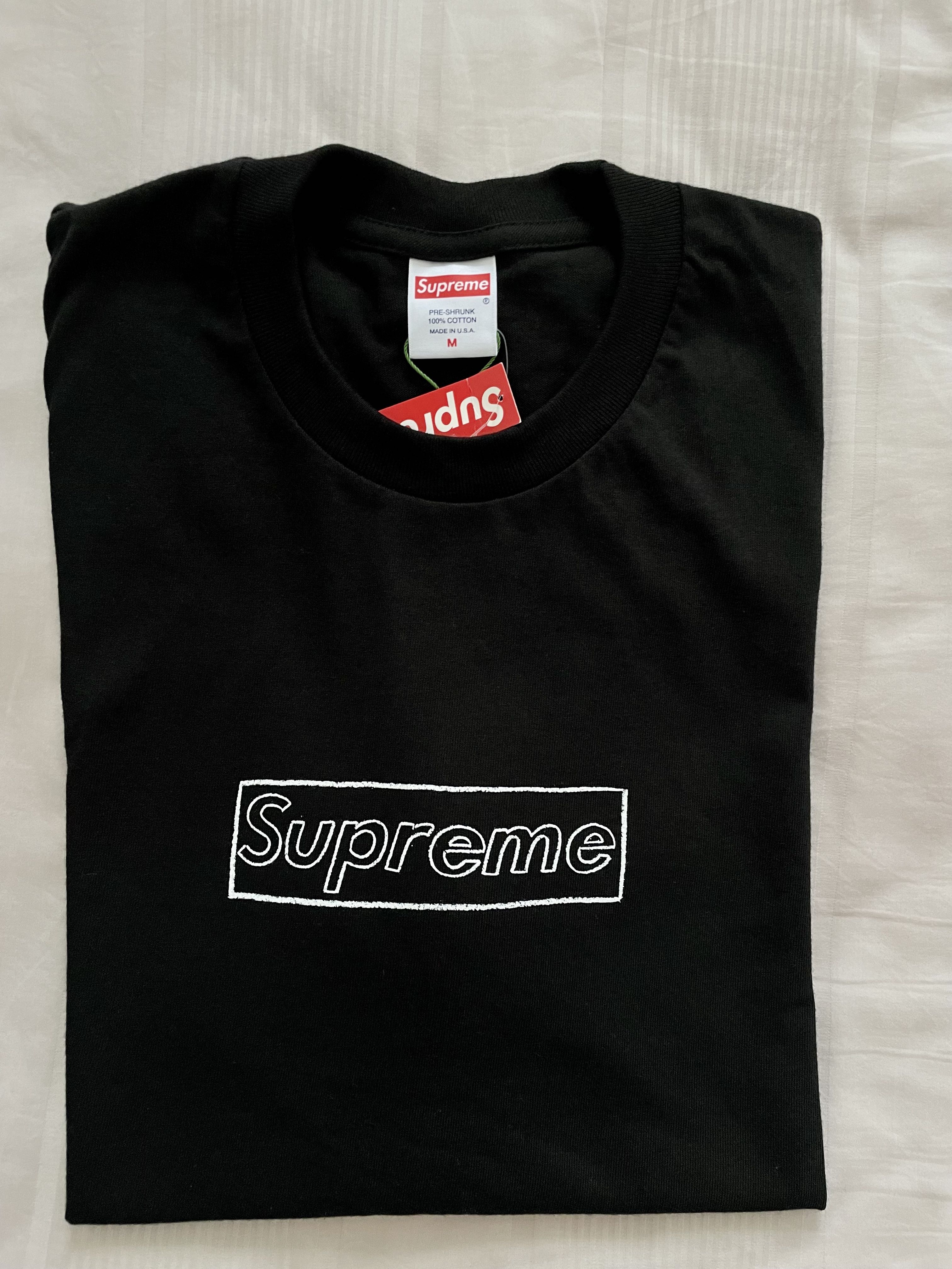 supreme  kaws chalk logo tee MTシャツ/カットソー(半袖/袖なし)