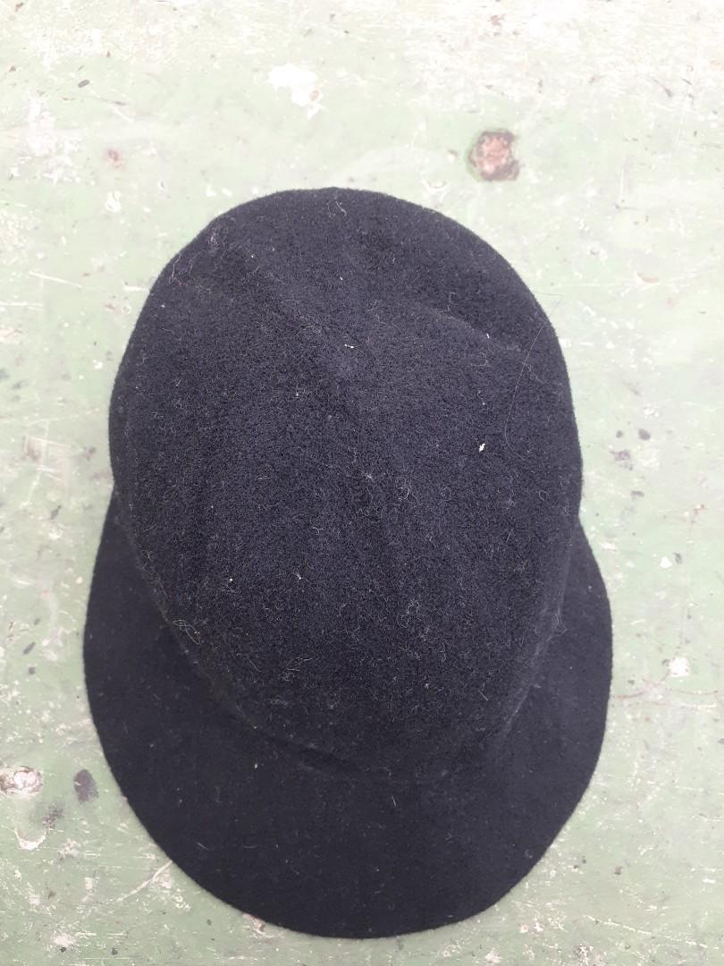 Topi kangol, Fesyen Pria, Aksesoris 