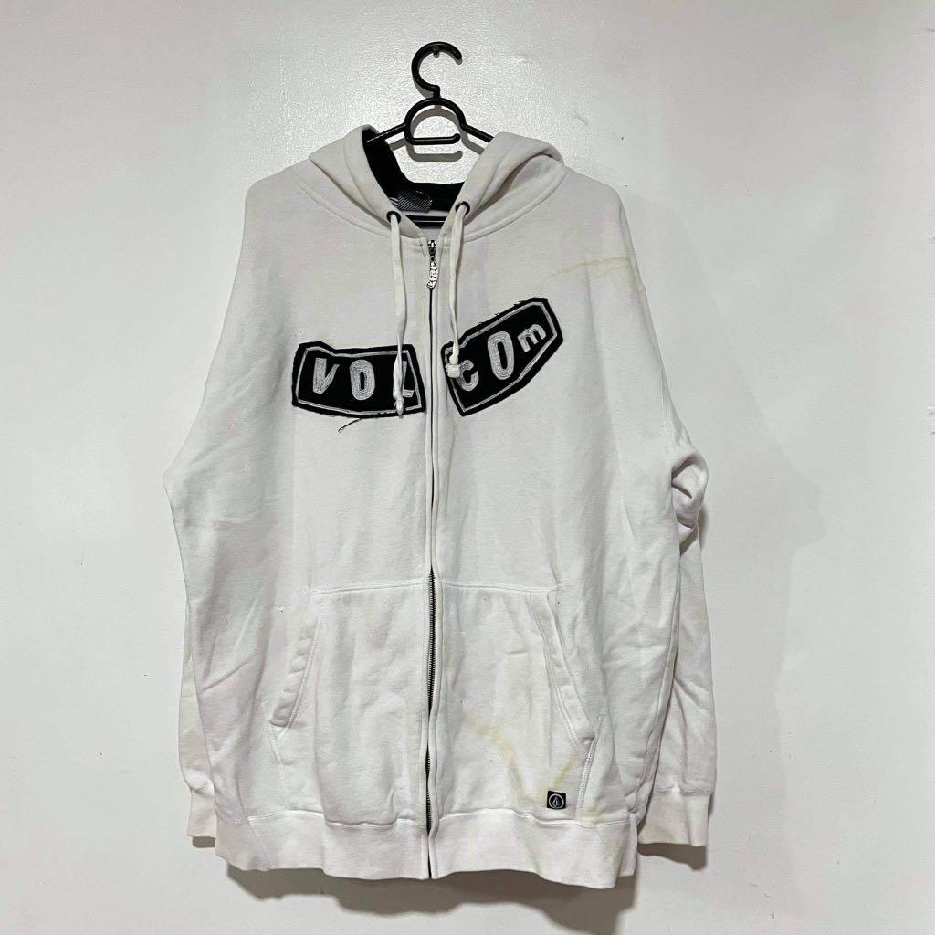 Volcom Embroidered Logo Spell Out Jacket (Category: Coats, Jackets and Outerwear) located in Quezon City. Submitted by emporium.vtg (Listing ID 1121748410, Image 1). Description: Volcom Embroidered Logo Jacket Volcom Tag Size XL Dimensions: 25”x30” Issue: stain.