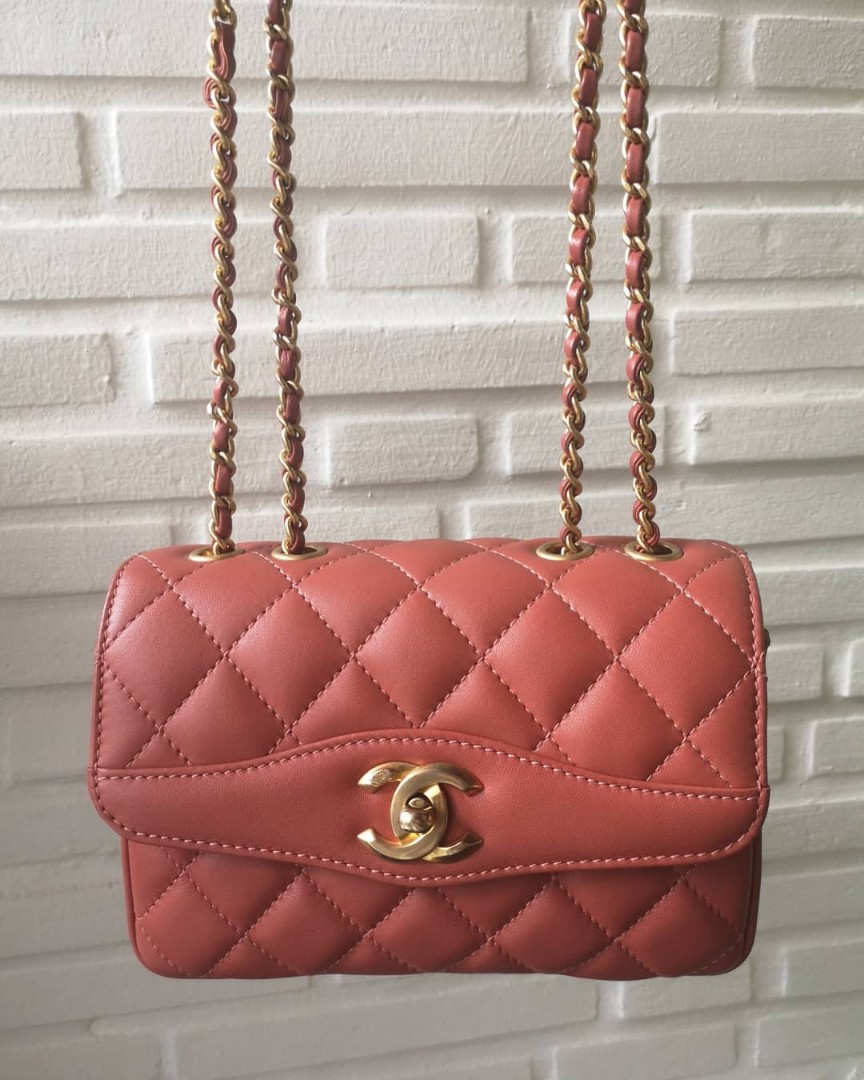 2018 Chanel Coco Vintage Flap Bag in Salmon Pink Aged Gold