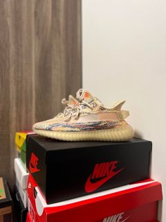 (Category: ) located in . Submitted by ls_sneakersfly (Listing ID 1121828556, Image 1). Description: .