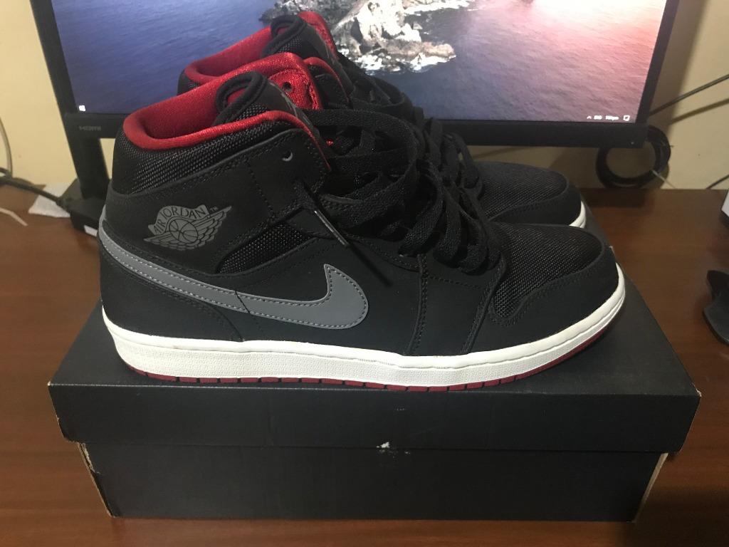 Air jordan 1 mid black cool grey gym red top