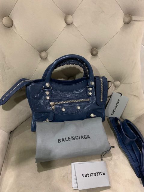 direktør Kontinent Fritagelse NEW COMPLETE SET Balenciaga mini giant city, Luxury, Bags & Wallets on  Carousell