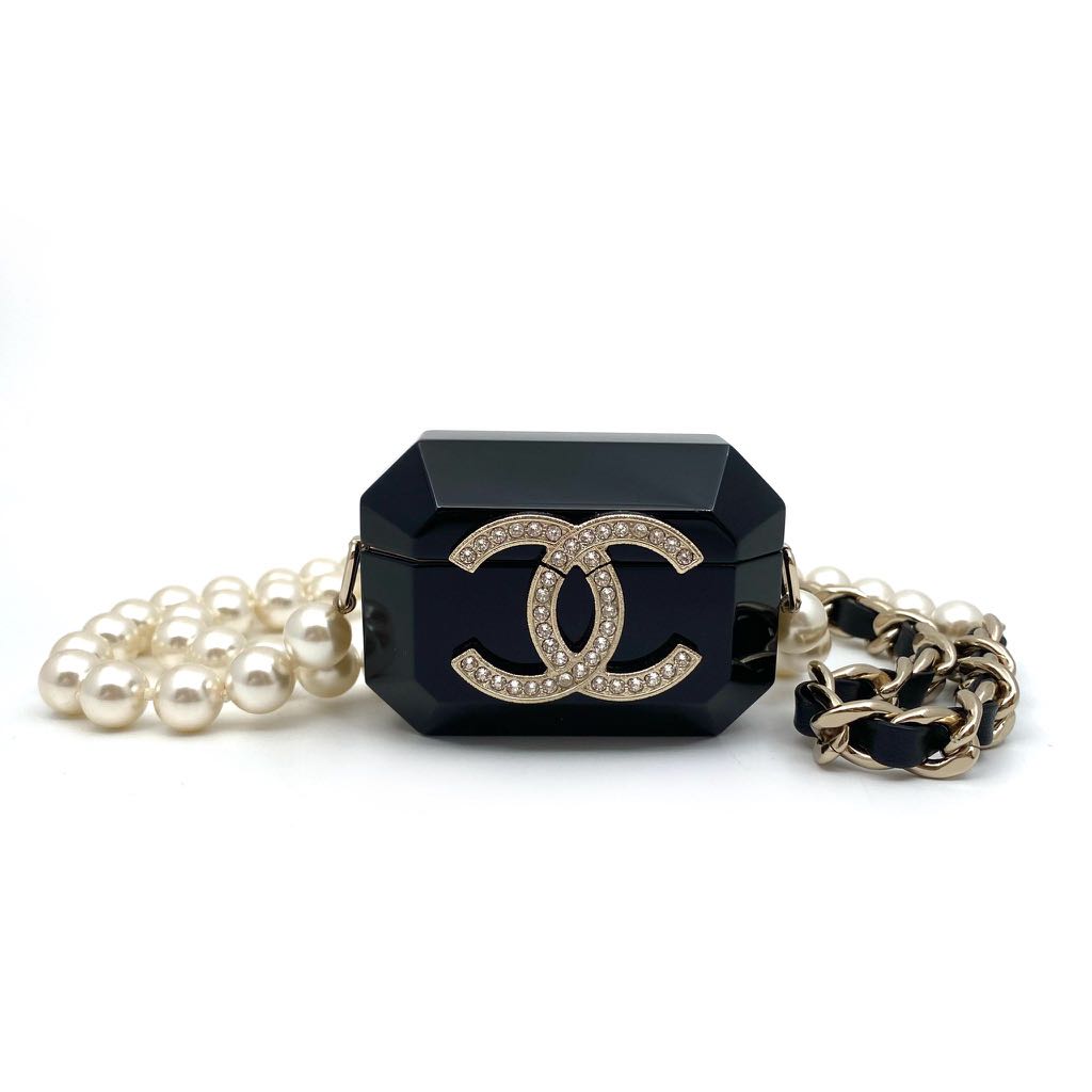 Chanel Black Airpods Pro Case With Chain Sku# 54045 – LUXCELLENT