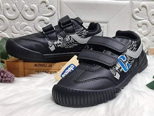 Rubber shoes for store teens