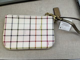(Category: ) located in . Submitted by shopnspree (Listing ID 1121864869, Image 1). Description: .