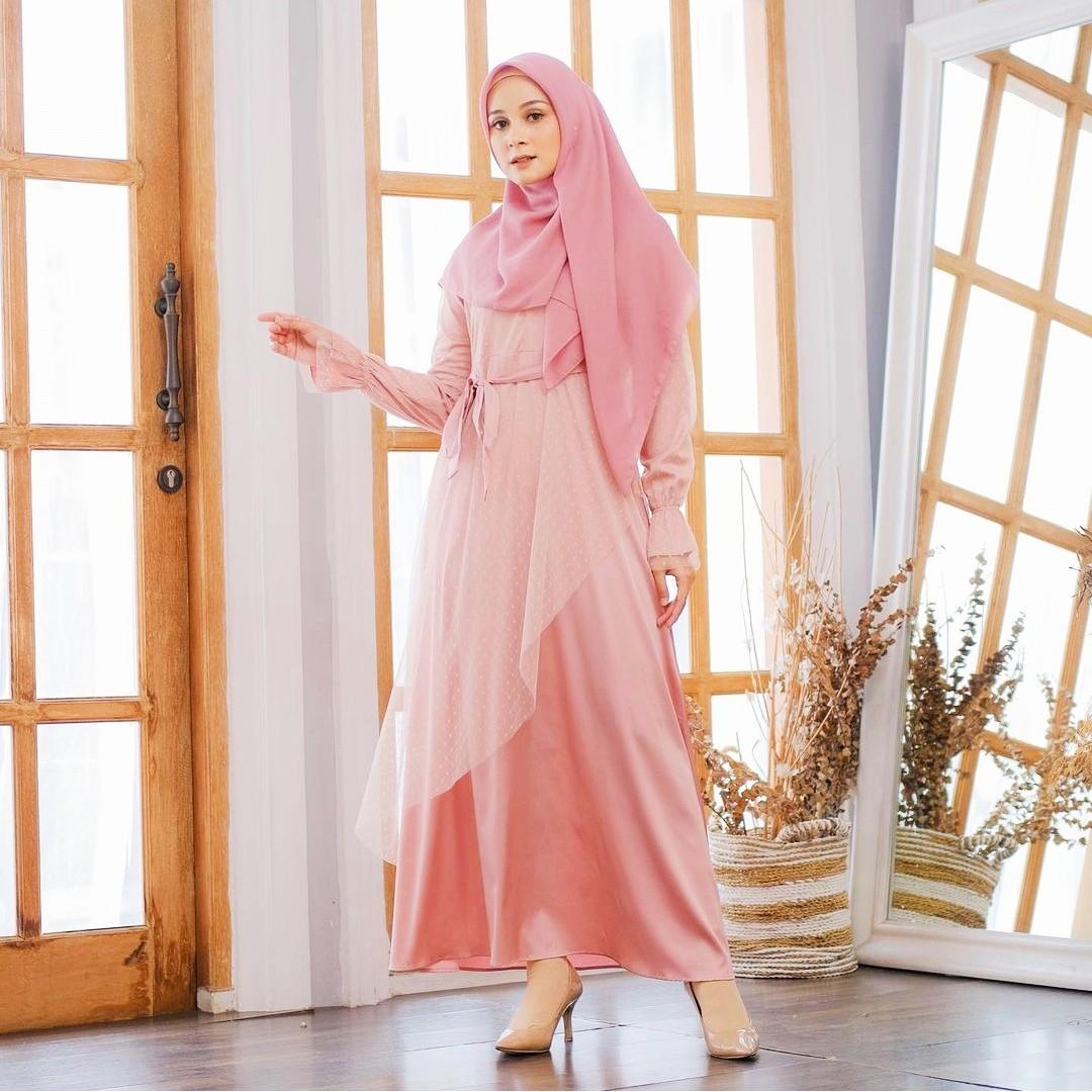 Diana Dress Jubah Muslimah, Women's Fashion, Muslimah Fashion, Kaftans &  Jubahs on Carousell