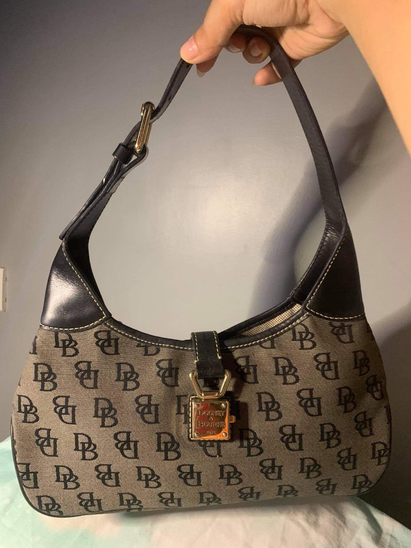 Dooney and on sale bourke shoulder tote