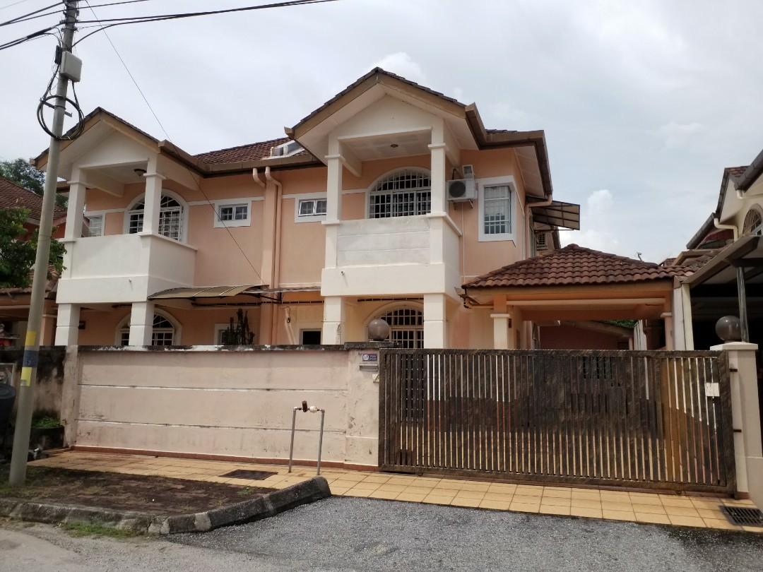 Double Storey Semi-Detached Cluster House in Seremban 2 Near Aeon