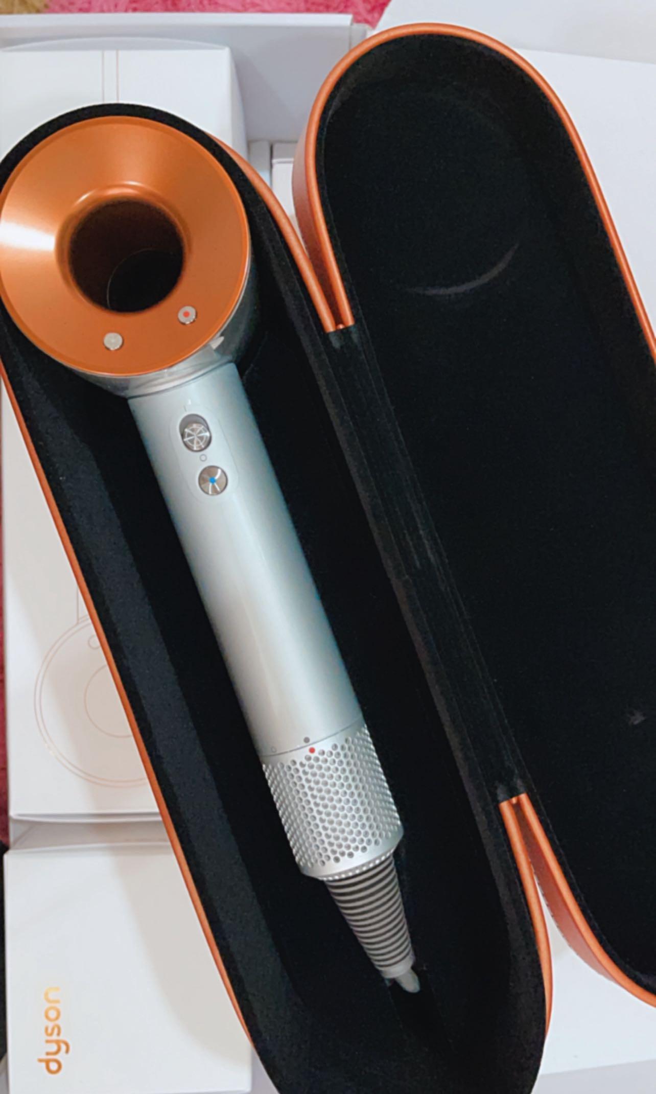 Hộp da đựng máy sấy tóc dyson supersonic - hàng chính hãng mới 12 Dyson Supersonic Hair Dryer, Beauty & Personal Care, Hair on Carousell