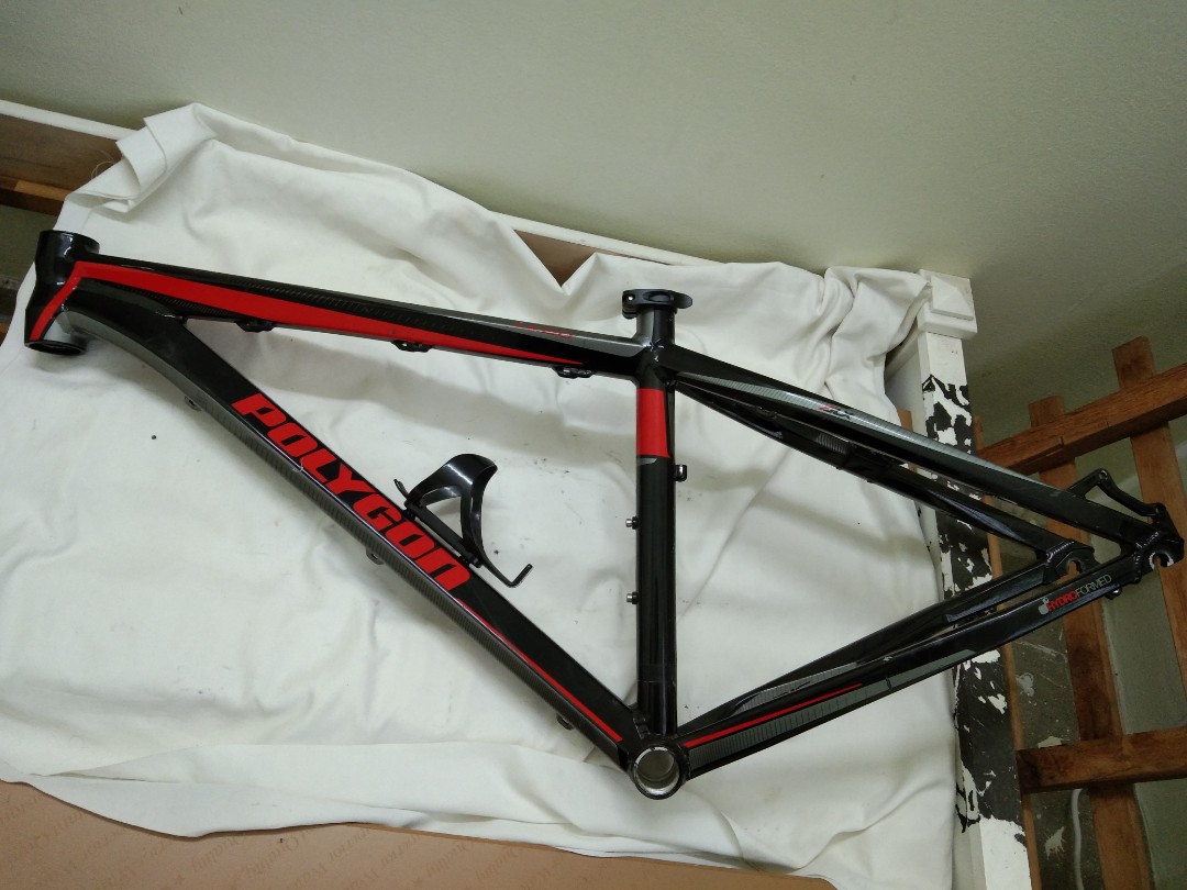 Frame polygon cozmic 2025 carbon