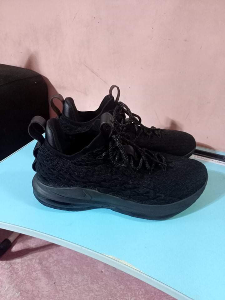 Lebron 15 blackout top