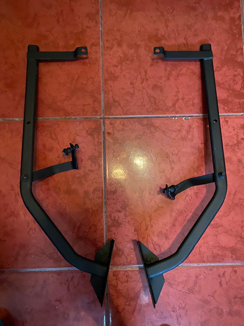 Givibox with bracket (Category: Body Parts and Accessories) located in Manila. Submitted by sofiatanya (Listing ID 1121808110, Image 2). Description: Givibox may kasama na bracket kasya full face helmet..