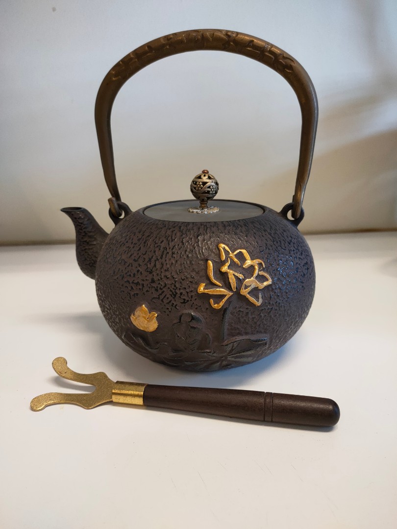Japanese Metal Teapot with Bronze Handle and Lid, Furniture & Home