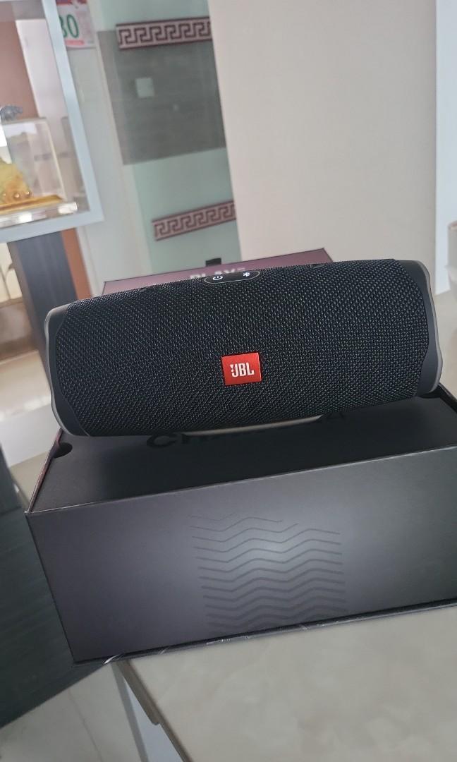 Jbl charge 4 hotsell used
