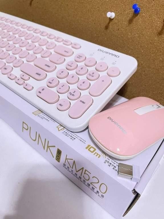 KEYBOARD W/ MOUSE (Category: Computer Keyboard) located in Cavite. Submitted by nesnaj12 (Listing ID 1121833598, Image 2). Description: WIRELESS KEYBOARD WITH MOUSE WITH OTG, PWEDENG PWEDE SA CELLPHONE! ✔️Vintage typewriter round key design ✔️Quiet and considerate ✔️1m remote transmission wireless system experience ✔️250Hz rate of return high speed response ✔️Plug and play microreceivers ✔️One key control for multimedia applications ✔️12 months b