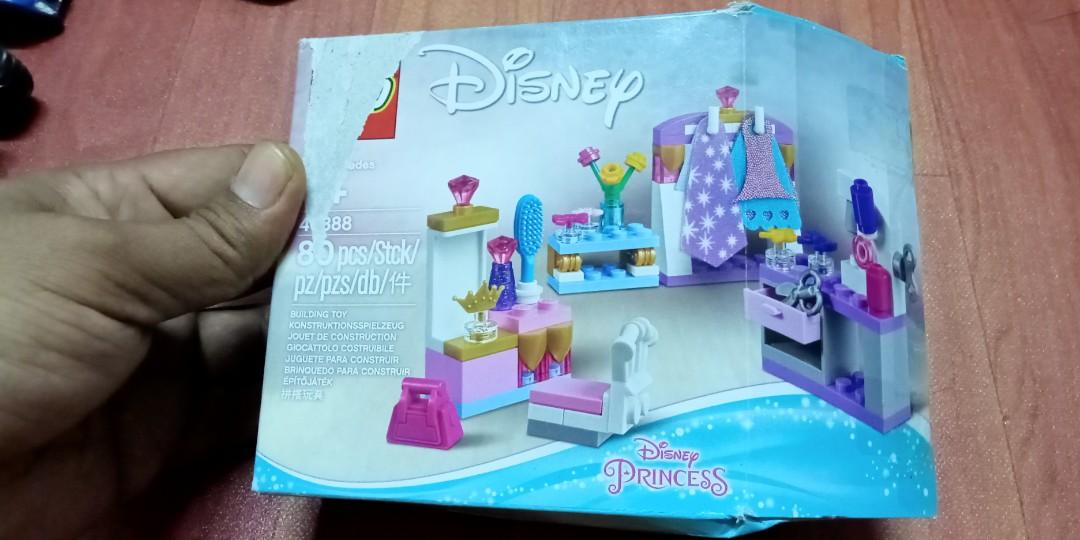 Lego mini doll 2025 dress up kit