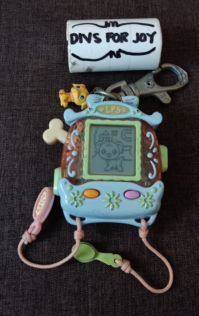 Littlest pet shop tamagotchi, Hobbies & Toys, Toys & Games on Carousell