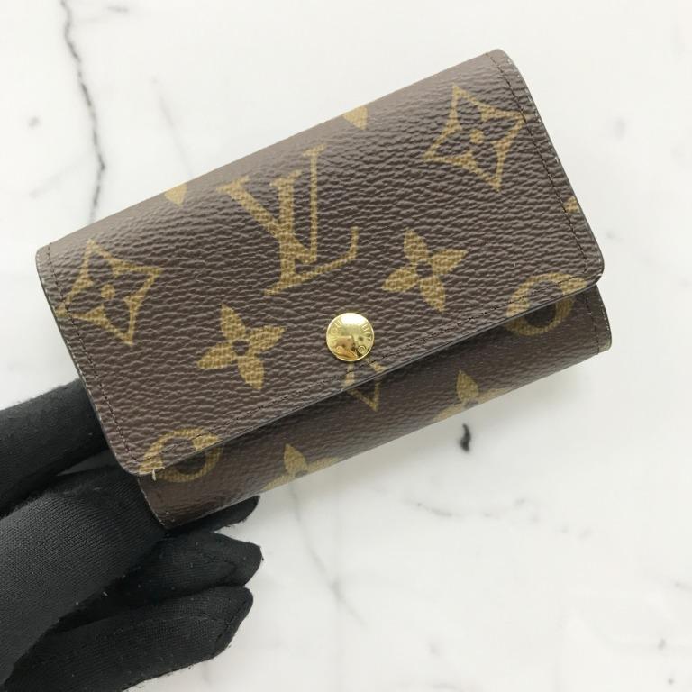 Lv 6 KEY HOLDER, Luxury, Bags & Wallets on Carousell