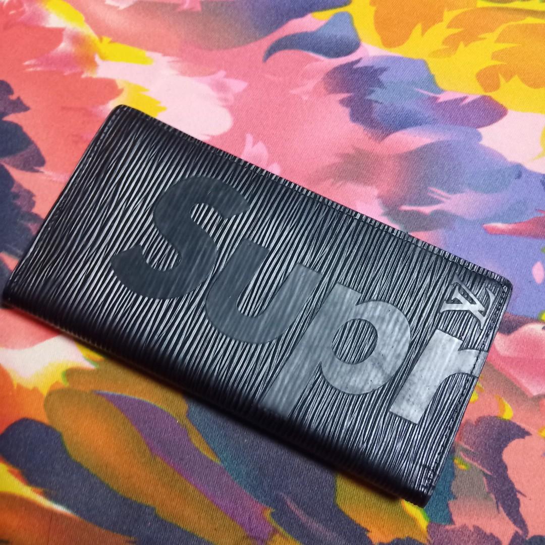 LV x Supreme Wallet Black, Men's Fashion, Watches & Accessories, Wallets &  Card Holders on Carousell