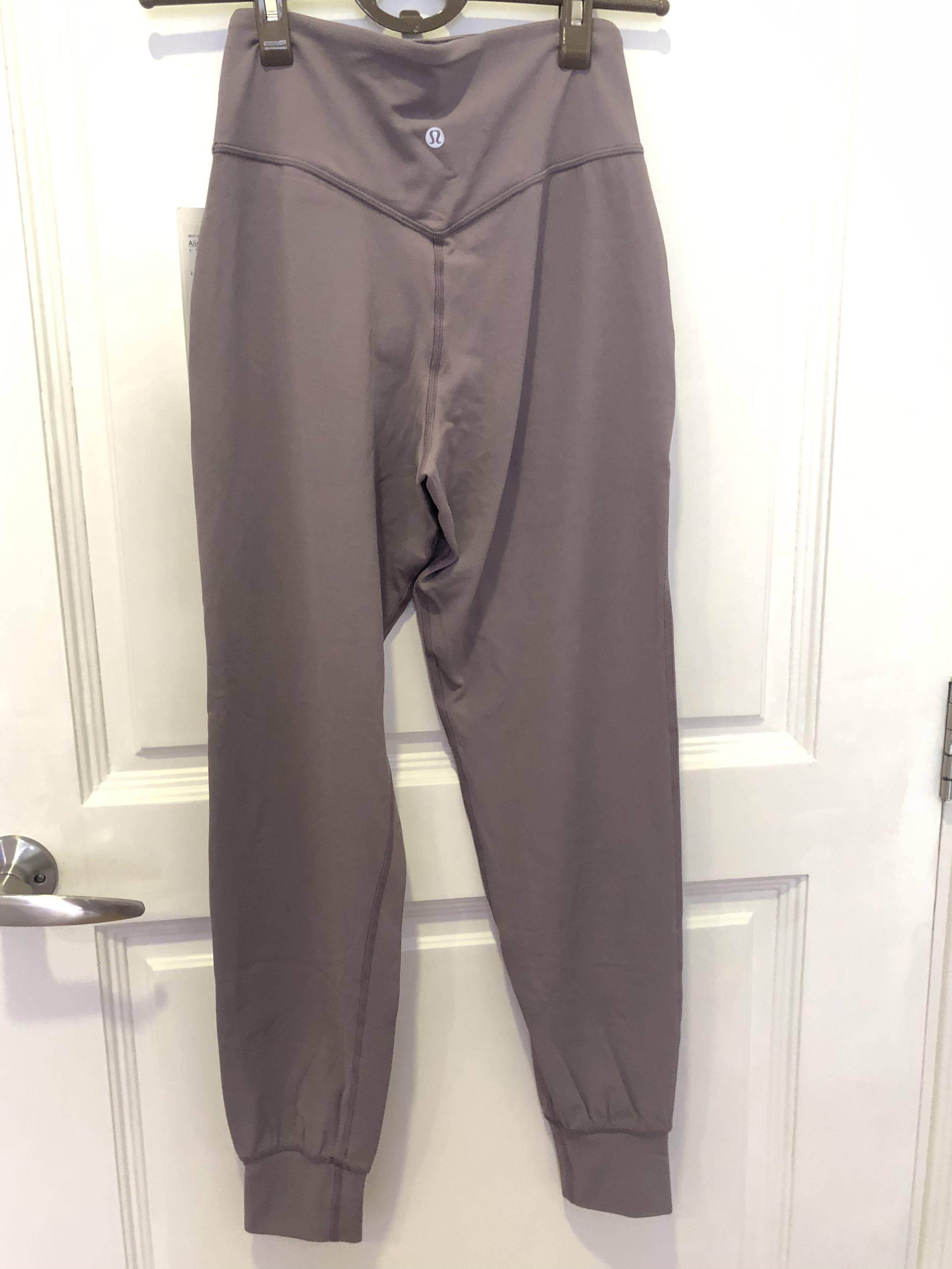 Lululemon Align Jogger Crop 23, Women's Fashion, Activewear on Carousell