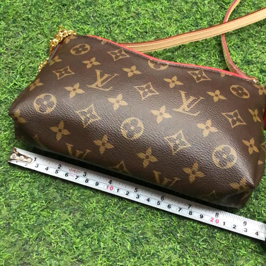 💯Authentic Louis Vuitton Pallas Clutch in Noir, Women's Fashion, Bags &  Wallets, Purses & Pouches on Carousell