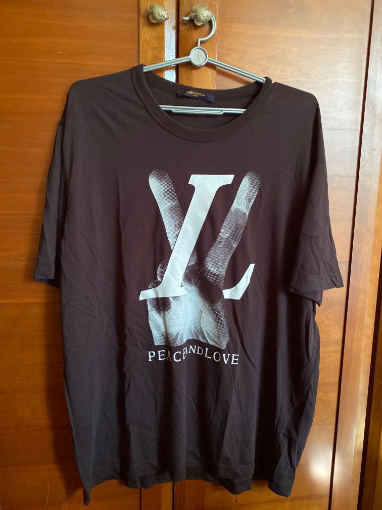Mens large Louis Vuitton peace and love t shirt, No