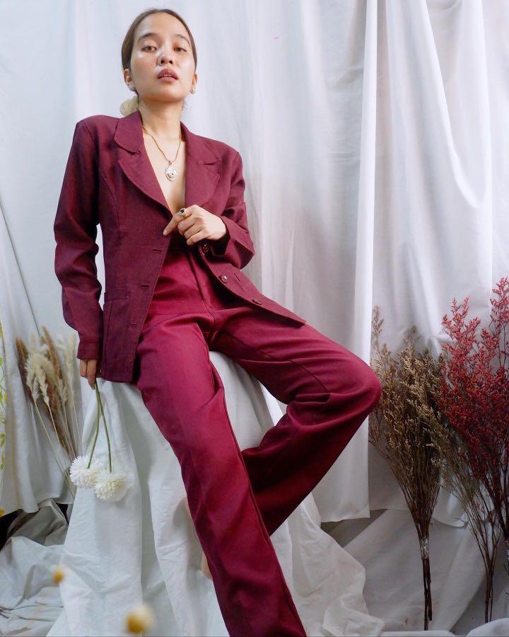 pant for maroon blazer