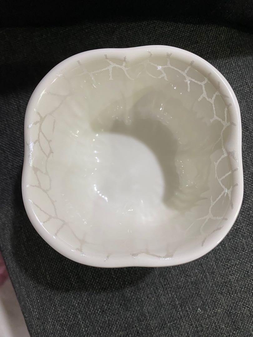 Melamine Ramekins (Category: Other Kitchenware & Tableware) located in Singapore. Submitted by thepompoms (Listing ID 1121907821, Image 2). Description: Like new melamine ramekins. Used for about 6 months in a hawker setting for halal food. Total 155 pieces. 5 pcs for $3. Feel free to pm me .